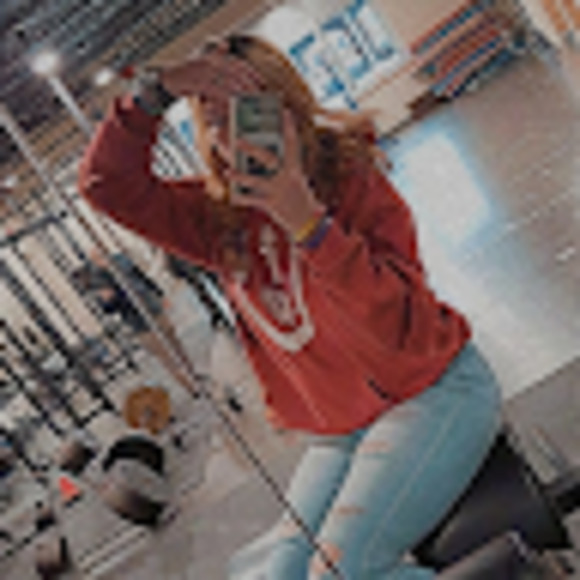 Meet your Posher, Alieza - Picture 1 of 1